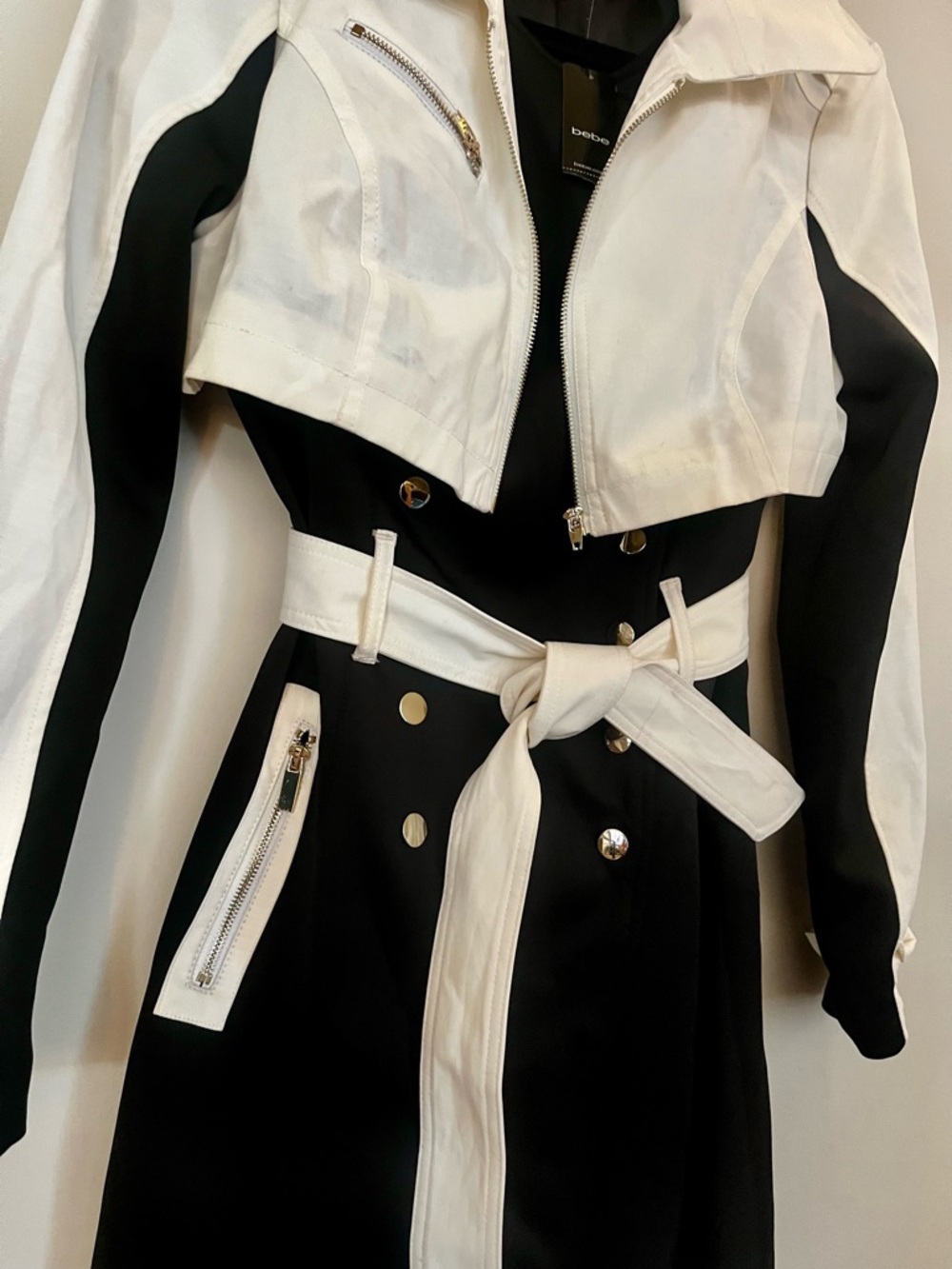 NEW bebe Tailored scuba trench Dress w/contrast shell Jacket Sz Med